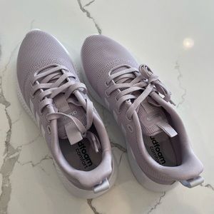 NWOT lavender Adidas cloud foam trainers